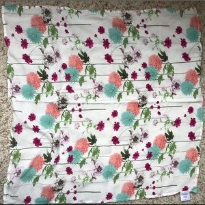 Kittenish by Jessie James Decker bandana